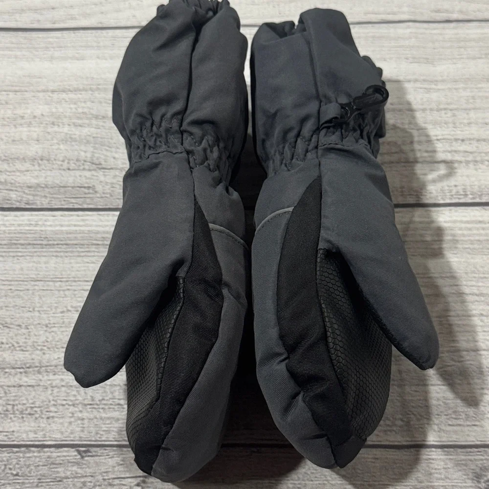 OshKosh B'gosh Kids Dark Gray and Black Thinsulate Mittens